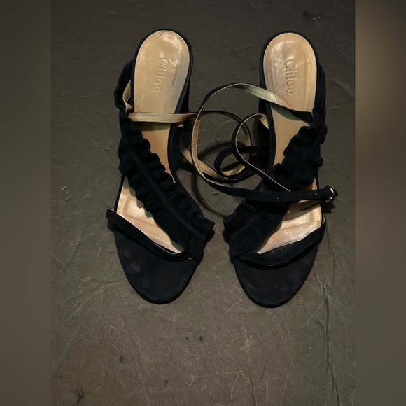 Chloe sexy blue suede ruffled heels size 38.5 - Picture 1 of 9